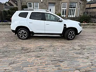 Used 2019 Dacia Duster Prestige Glacier White - Interior and Exterior details 11