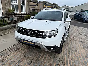 Used 2019 Dacia Duster Prestige Glacier White - Interior and Exterior details 13