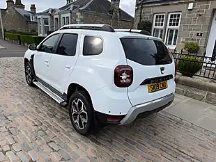 Used 2019 Dacia Duster Prestige Glacier White - Interior and Exterior details 16