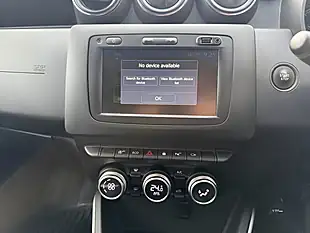 Used 2019 Dacia Duster Prestige Glacier White - Interior and Exterior details 19