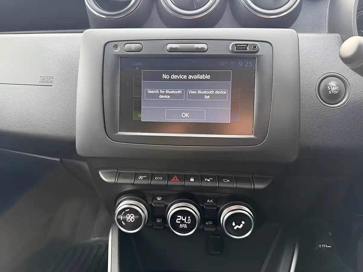 Used 2019 Dacia Duster Prestige Glacier White - Interior and Exterior details 19
