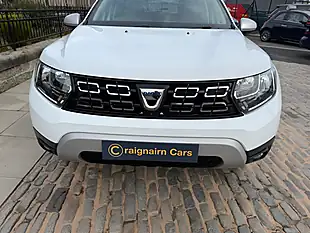 Used 2019 Dacia Duster Prestige Glacier White - Interior and Exterior details 9