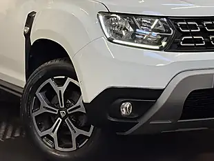 Used 2019 Dacia Duster Prestige Glacier White - Interior and Exterior details 10