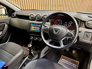 Used 2019 Dacia Duster Prestige Glacier White - Interior and Exterior details 11
