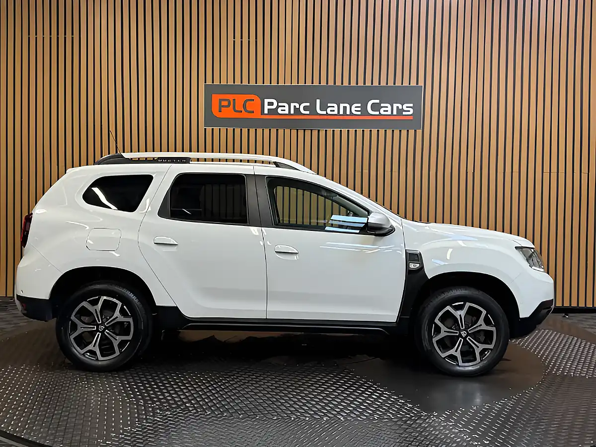 Used 2019 Dacia Duster Prestige Glacier White - Interior and Exterior details 2