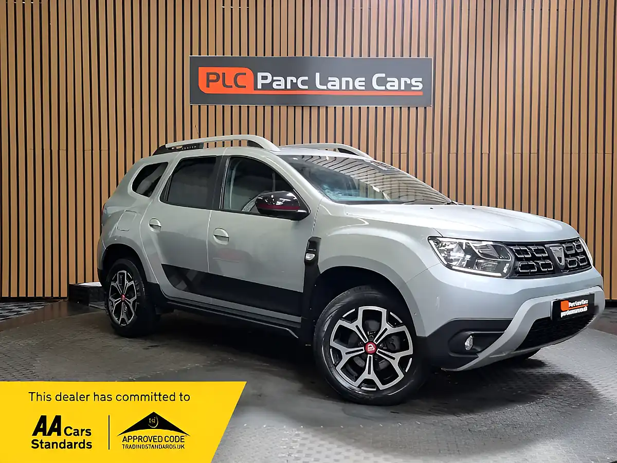Used 2019 Dacia Duster Techroad Highland Grey - Front View