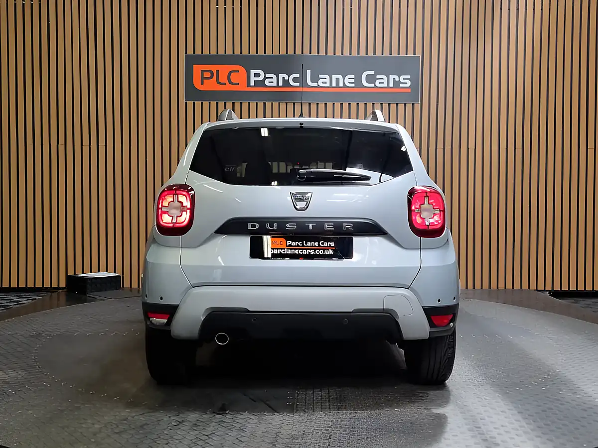 Used 2019 Dacia Duster Techroad Highland Grey - Interior and Exterior details 11