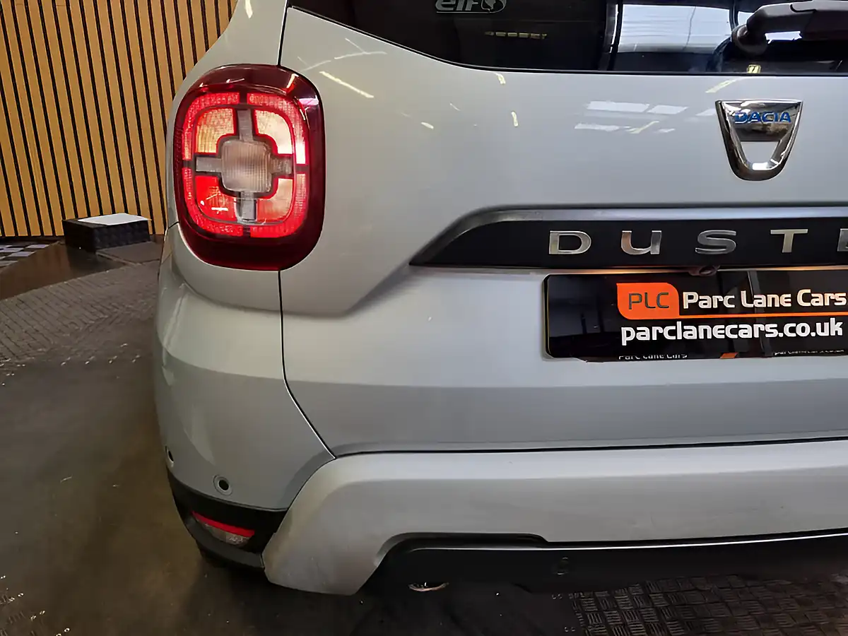 Used 2019 Dacia Duster Techroad Highland Grey - Interior and Exterior details 12