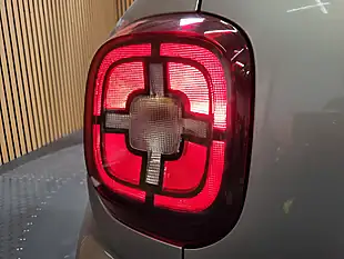 Used 2019 Dacia Duster Techroad Highland Grey - Interior and Exterior details 13