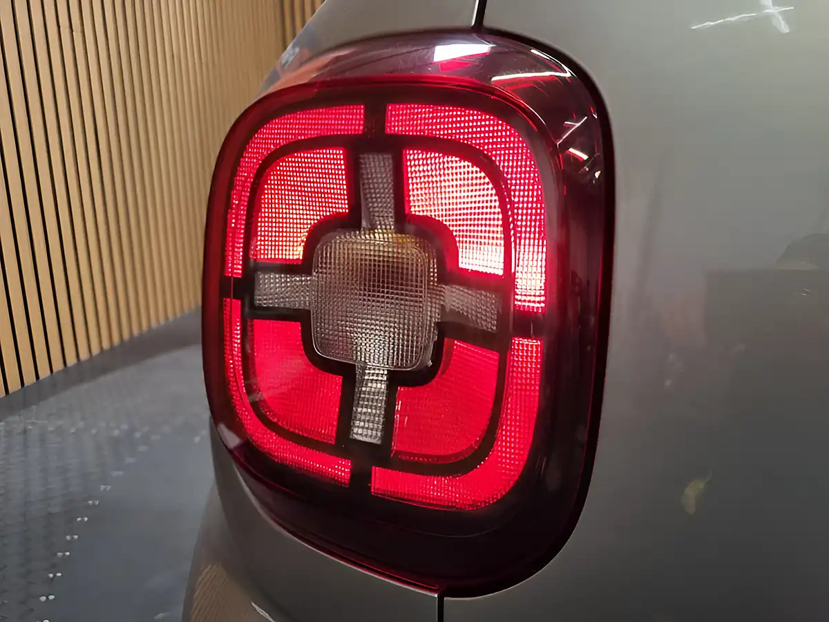 Used 2019 Dacia Duster Techroad Highland Grey - Interior and Exterior details 13