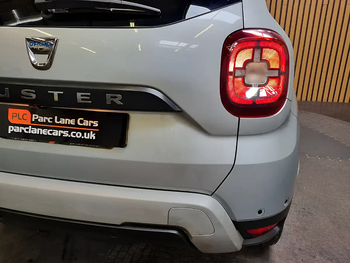 Used 2019 Dacia Duster Techroad Highland Grey - Interior and Exterior details 14