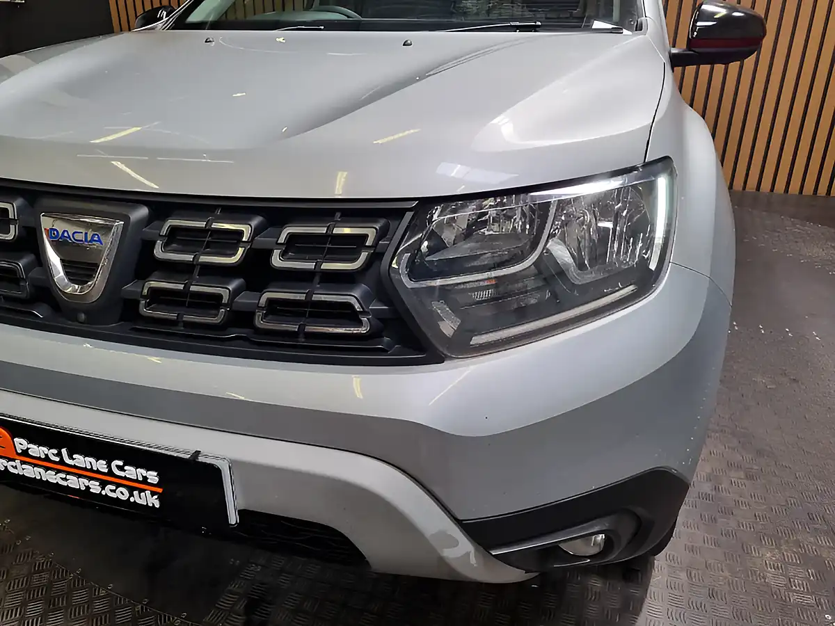 Used 2019 Dacia Duster Techroad Highland Grey - Interior and Exterior details 7