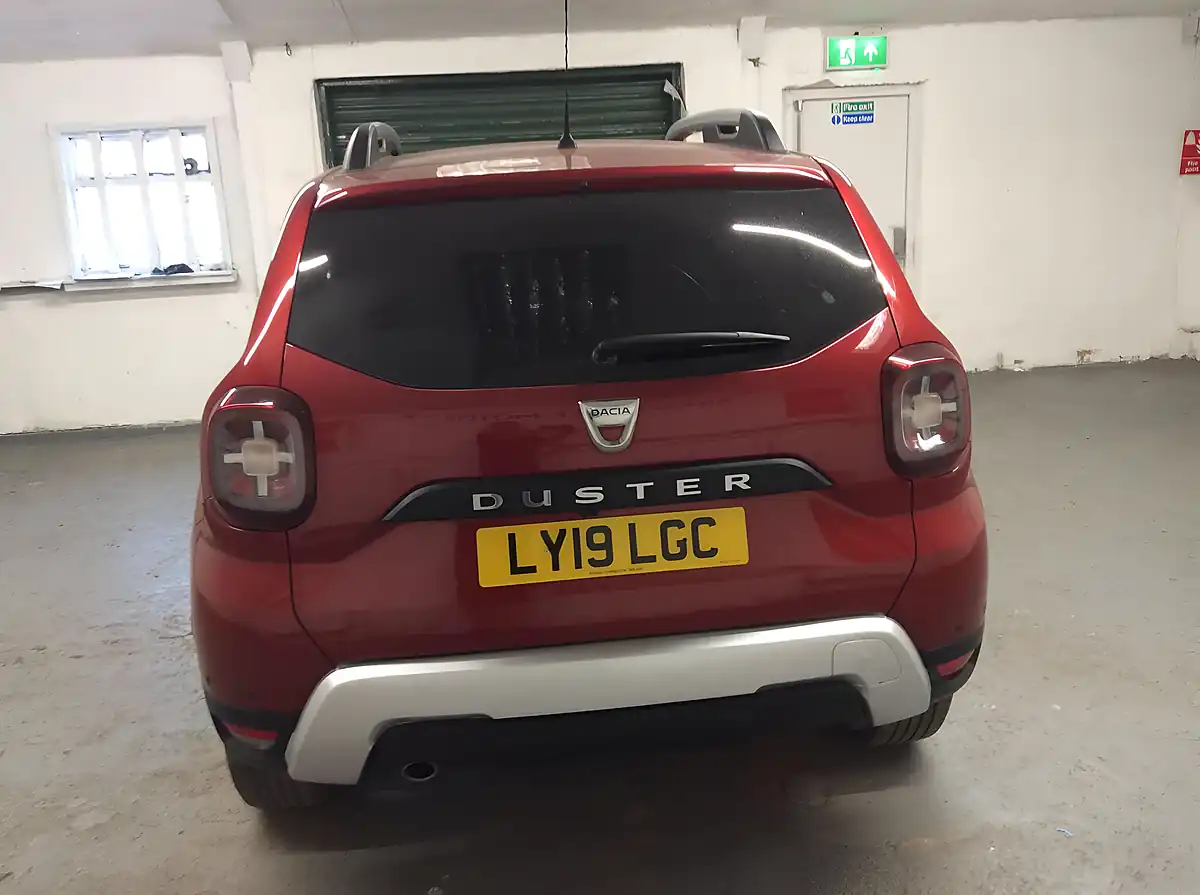 Used 2019 Dacia Duster Techroad Red - Interior and Exterior details 10