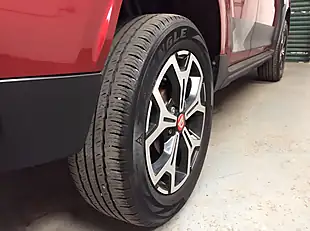 Used 2019 Dacia Duster Techroad Red - Interior and Exterior details 13