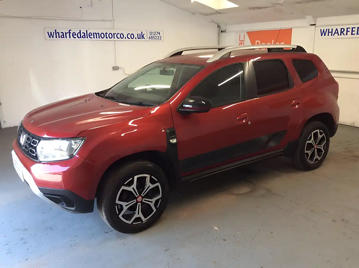 Used 2019 Dacia Duster Techroad Red - Interior and Exterior details 2
