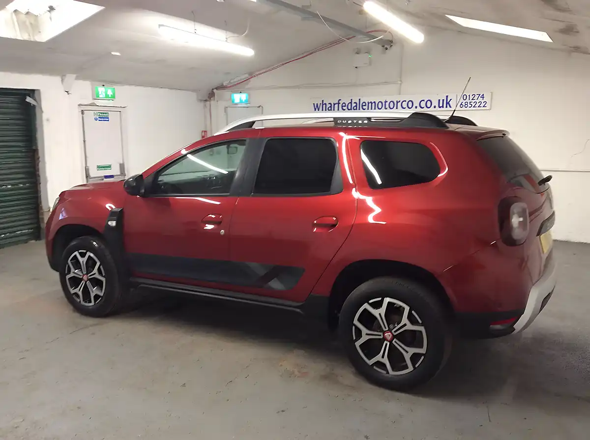 Used 2019 Dacia Duster Techroad Red - Interior and Exterior details 7