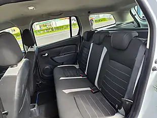 Used 2019 Dacia Logan Mcv Comfort Glacier White - Interior and Exterior details 14