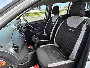 Used 2019 Dacia Logan Mcv Comfort Glacier White - Interior and Exterior details 15
