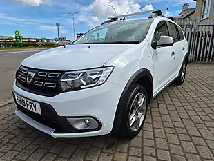 Used 2019 Dacia Logan Mcv Comfort Glacier White - Interior and Exterior details 3