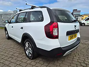 Used 2019 Dacia Logan Mcv Comfort Glacier White - Interior and Exterior details 4