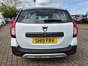 Used 2019 Dacia Logan Mcv Comfort Glacier White - Interior and Exterior details 5