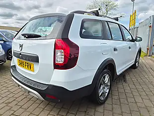 Used 2019 Dacia Logan Mcv Comfort Glacier White - Interior and Exterior details 6