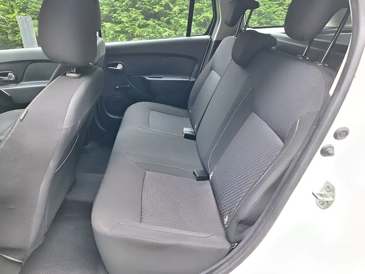Used 2019 Dacia Logan Mcv Comfort White - Interior and Exterior details 13