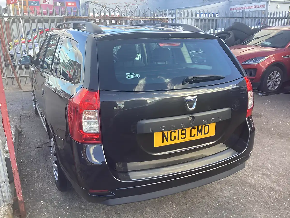 Used 2019 Dacia Logan Mcv Essential Black - Interior and Exterior details 7