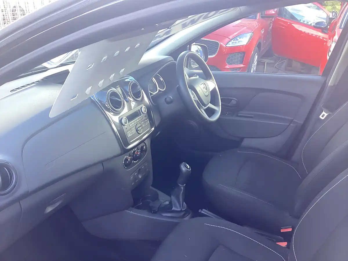 Used 2019 Dacia Logan Mcv Essential Black - Interior and Exterior details 8