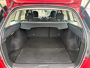 Used 2019 Dacia Logan Mcv Essential Red - Interior and Exterior details 16