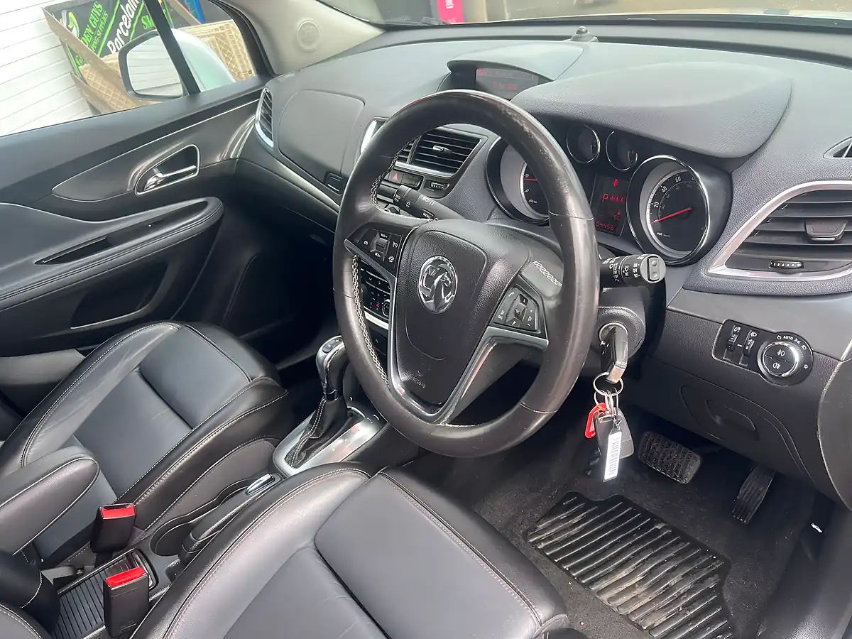 Used 2019 Dacia Logan Mcv Stepway Comfort Navy - Interior and Exterior details 12