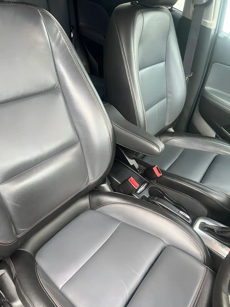 Used 2019 Dacia Logan Mcv Stepway Comfort Navy - Interior and Exterior details 19