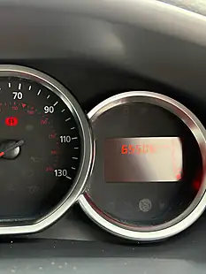 Used 2019 Dacia Logan Mcv Stepway Techroad Red - Interior and Exterior details 12