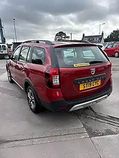 Used 2019 Dacia Logan Mcv Stepway Techroad Red - Interior and Exterior details 4