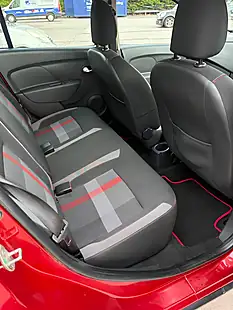 Used 2019 Dacia Logan Mcv Stepway Techroad Red - Interior and Exterior details 9