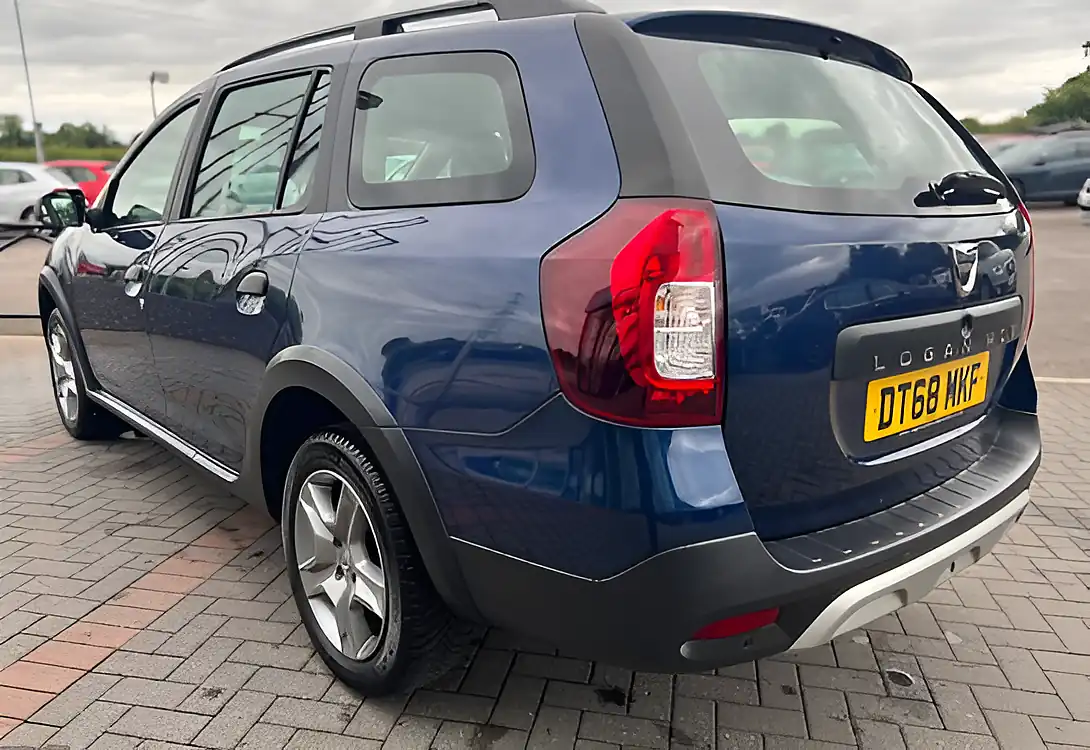 Used 2019 Dacia Logan Stepway Comfort Cosmos Blue - Interior and Exterior details 11
