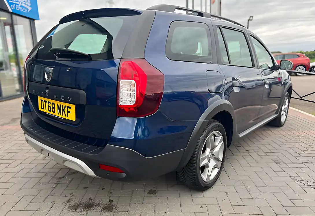Used 2019 Dacia Logan Stepway Comfort Cosmos Blue - Interior and Exterior details 13