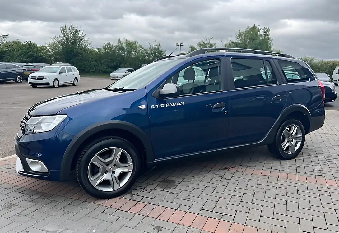 Used 2019 Dacia Logan Stepway Comfort Cosmos Blue - Interior and Exterior details 14