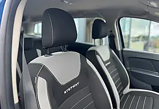 Used 2019 Dacia Logan Stepway Comfort Cosmos Blue - Interior and Exterior details 17
