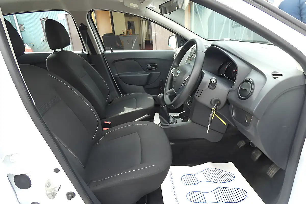 Used 2019 Dacia Sandero Access Glacier White - Interior and Exterior details 10
