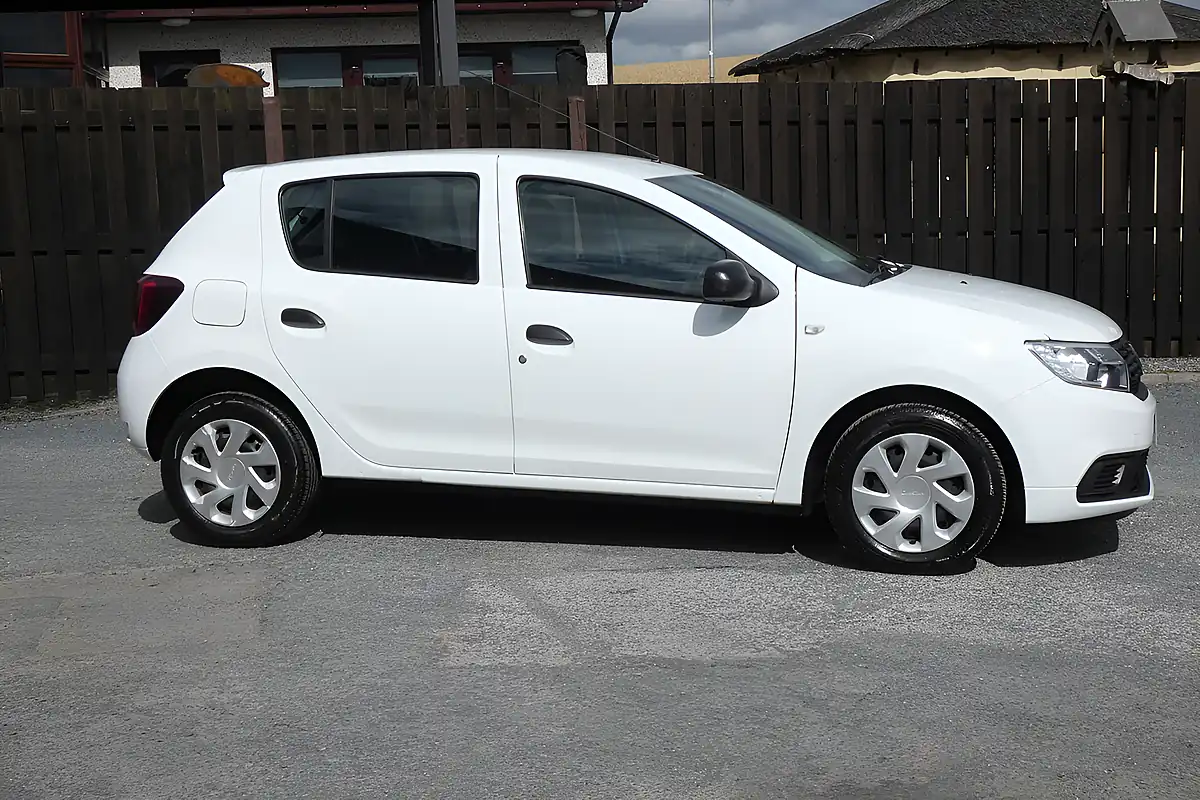 Used 2019 Dacia Sandero Access Glacier White - Interior and Exterior details 2