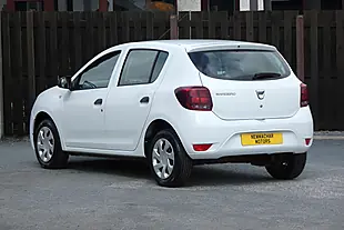 Used 2019 Dacia Sandero Access Glacier White - Interior and Exterior details 4
