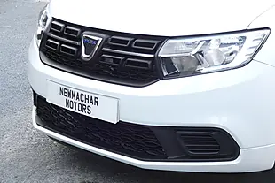Used 2019 Dacia Sandero Access Glacier White - Interior and Exterior details 8