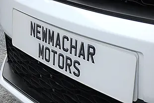 Used 2019 Dacia Sandero Access Glacier White - Interior and Exterior details 9