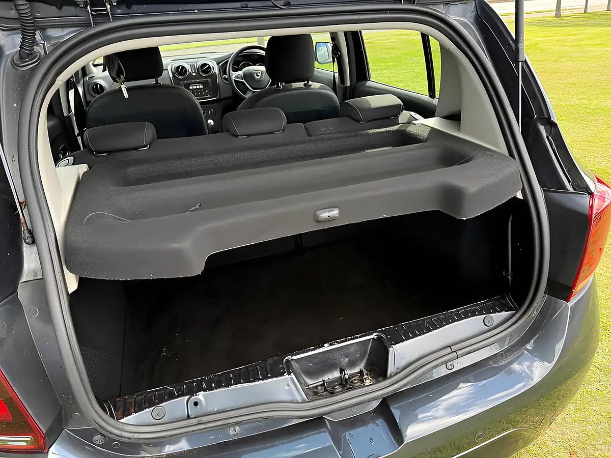 Used 2019 Dacia Sandero Comfort Grey - Interior and Exterior details 12
