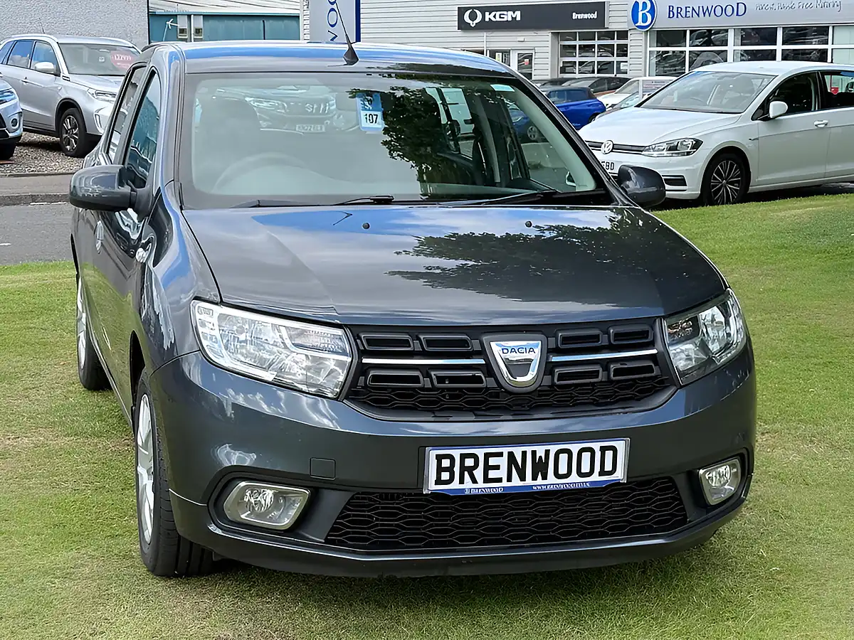Used 2019 Dacia Sandero Comfort Grey - Interior and Exterior details 2