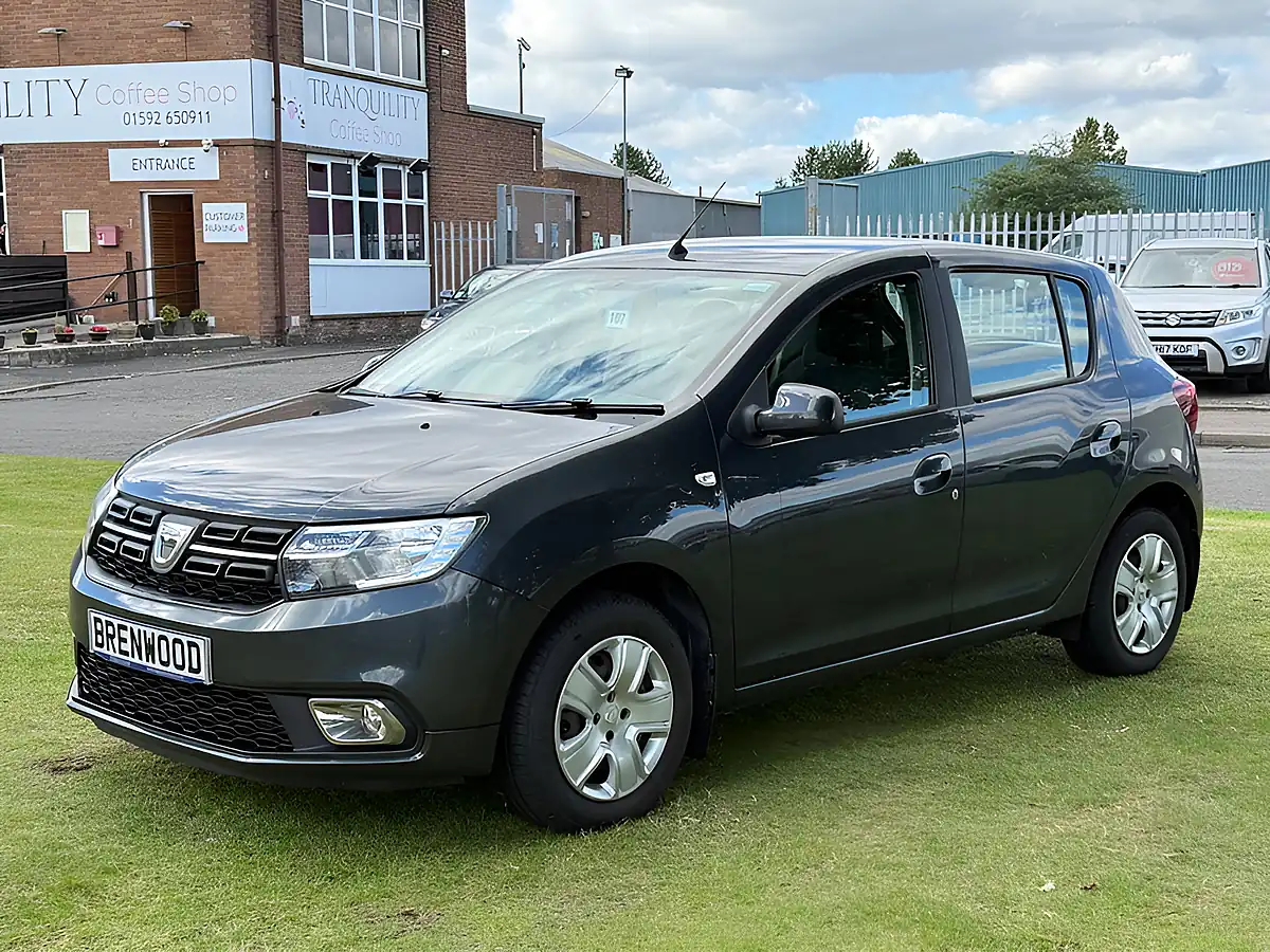Used 2019 Dacia Sandero Comfort Grey - Interior and Exterior details 3