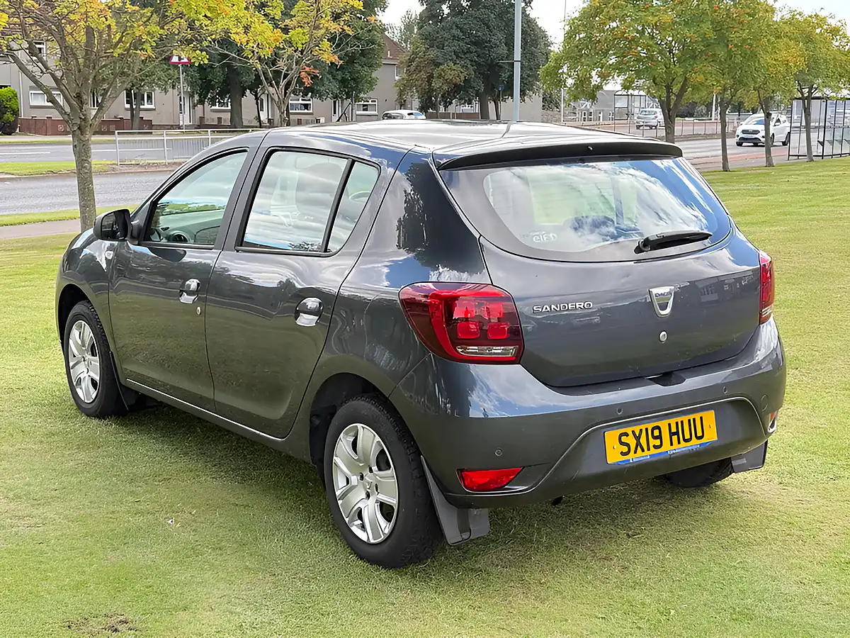 Used 2019 Dacia Sandero Comfort Grey - Interior and Exterior details 4