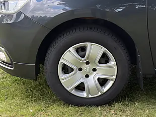 Used 2019 Dacia Sandero Comfort Grey - Interior and Exterior details 9