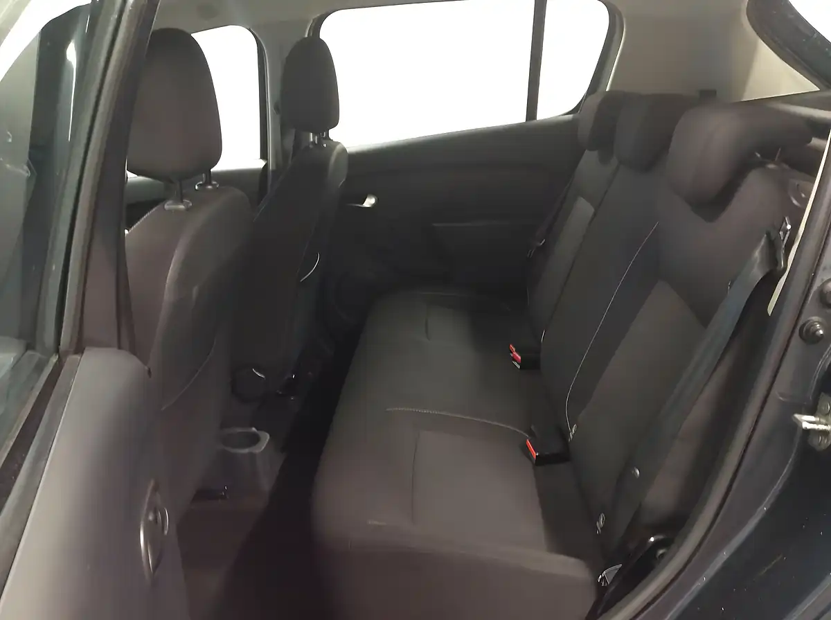 Used 2019 Dacia Sandero Comfort Grey - Interior and Exterior details 19